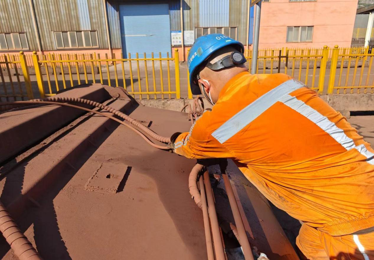 202407191140323405.png (17)2024.7.18 技术设备部-张东桔酷暑虽已至 消缺未曾停.png